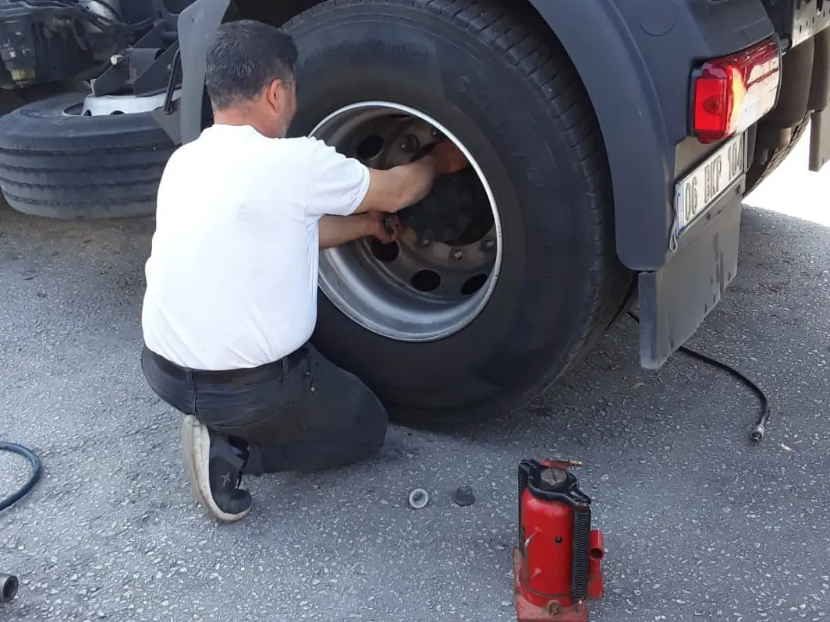 Karataş Oto Lastikçi